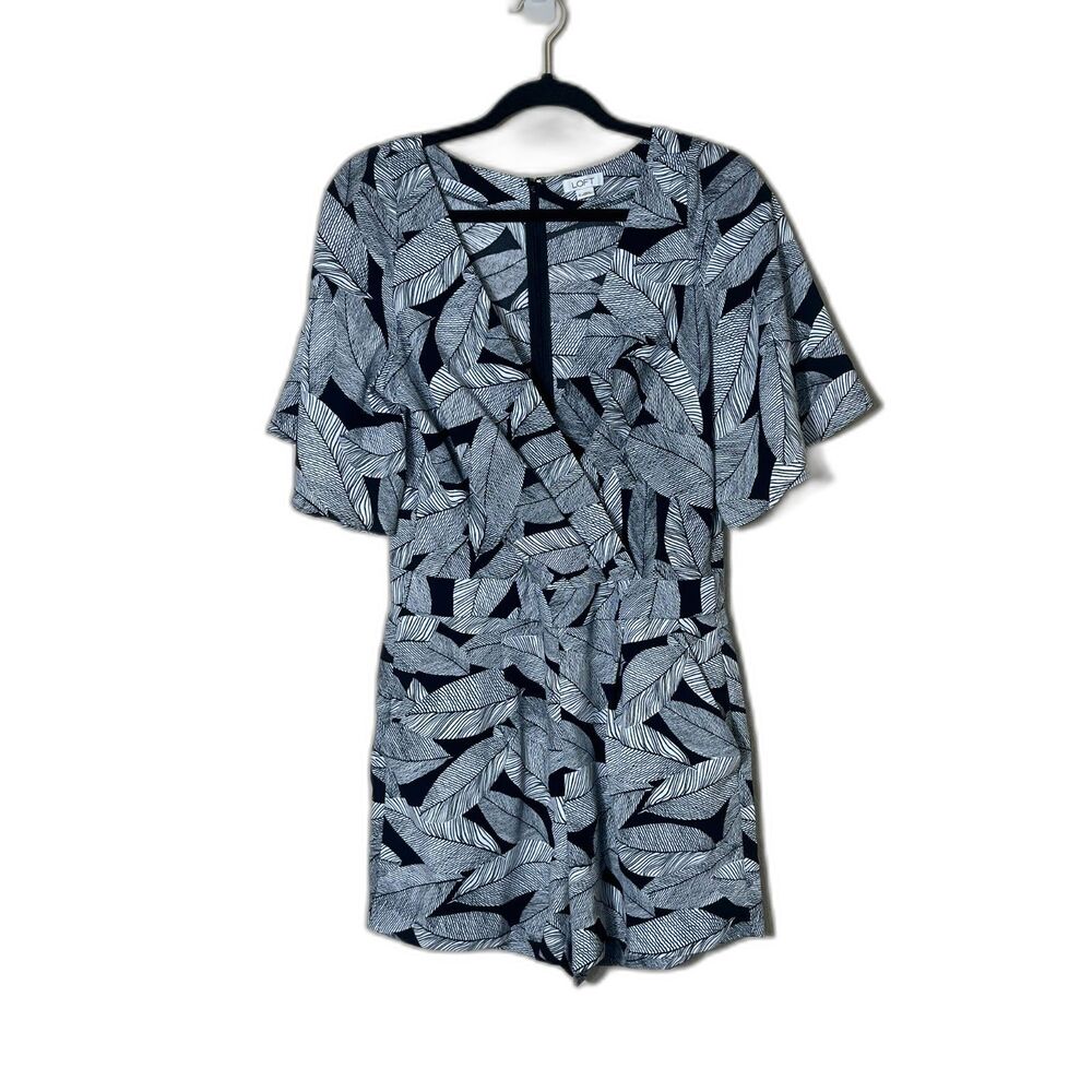 LOFT Fern Wrap Size 4 Black And White Romper Flutter Sleeve V Neck